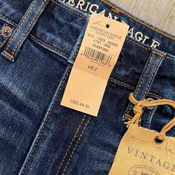 NWT American Eagle Outfitters Vintage Hi-Rise Festival Jean Shorts - Picture 3 of 9